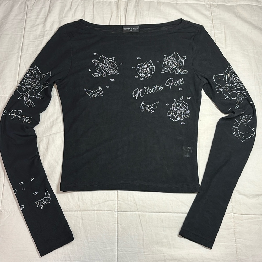 White fox gemstone long sleeve top mesh y2k
Size Women’s Medium